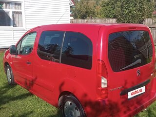 2009 Peugeot Partner II, красный, 440000 рублей, вид 4