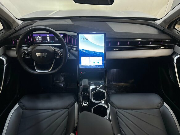 2024 Geely Atlas II, серый, 2655000 рублей - вид 4
