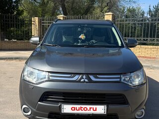 2013 Mitsubishi Outlander III, серый, 1100000 рублей, вид 2