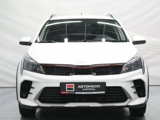 2021 Kia Rio X IV Рестайлинг, белый, 1549000 рублей, вид 4