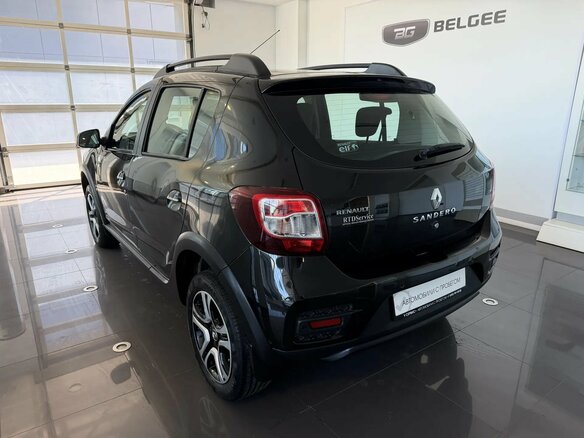 2019 Renault Sandero Stepway II Рестайлинг, чёрный - вид 1