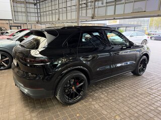 2019 Porsche Cayenne III, чёрный, 6900000 рублей, вид 5
