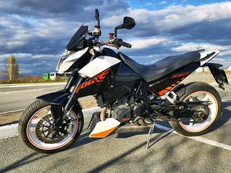 2008 KTM 690 Duke, белый, 390000 рублей, вид 1