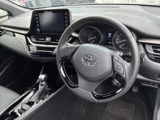 2023 Toyota C-HR I Рестайлинг, серебристый, 1905000 рублей, вид 5