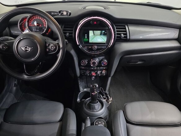 2019 Mini Cabrio Cooper III Рестайлинг, бежевый, 1750000 рублей - вид 4
