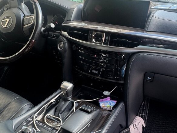 2017 Lexus LX 450d III Рестайлинг 2, белый, 7200000 рублей - вид 19