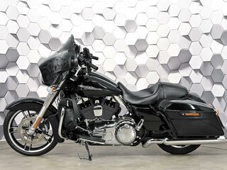 2013 Harley-Davidson Street Glide, чёрный, 1395000 рублей, вид 4