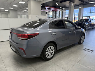 2017 Kia Rio IV, серый, 1299000 рублей, вид 4