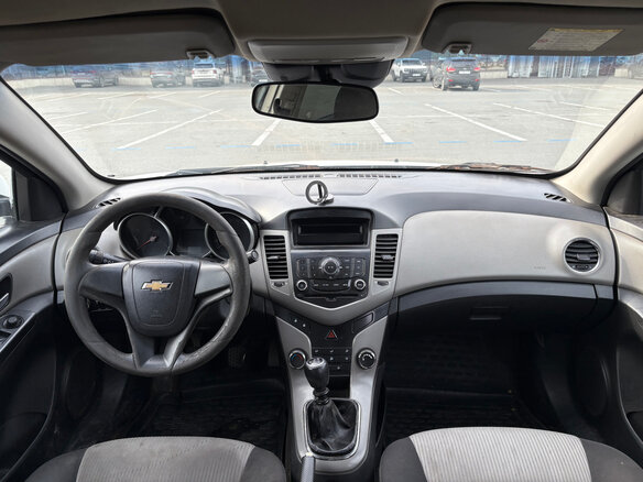 2011 Chevrolet Cruze I, белый, 450000 рублей - вид 11