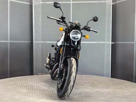 2023 Harley-Davidson X500, серебристый, 549000 рублей, вид 3