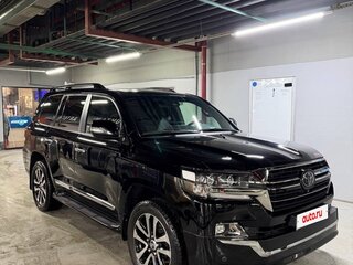 2019 Toyota Land Cruiser 200 Series Рестайлинг 2, чёрный, 9700000 рублей, вид 3