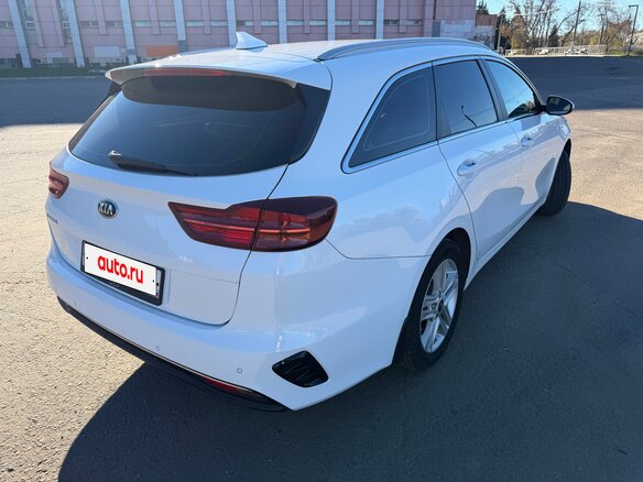 2019 Kia Ceed III, белый, 1560000 рублей - вид 18