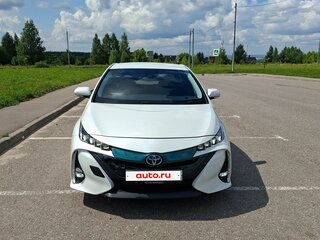 2017 Toyota Prius PHV ZVW52 IV (XW50), белый, 1850000 рублей, вид 1