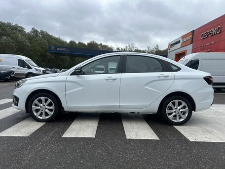 2024 Lada (ВАЗ) Vesta I Рестайлинг (NG), белый, 1360000 рублей, вид 4