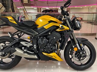 2025 Triumph Street Triple, жёлтый, 1550000 рублей, вид 3