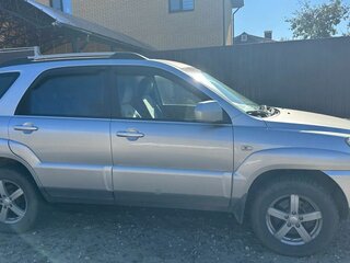 2010 Kia Sportage II Рестайлинг, серебристый, 900000 рублей, вид 4