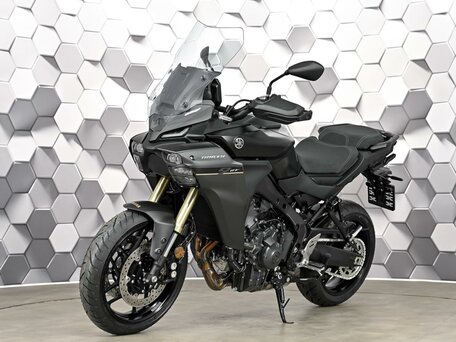 2025 Yamaha MT-09 Tracer (FJ-09), чёрный, 1869000 рублей, вид 2