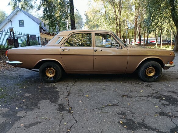 1979 ГАЗ 24 «Волга» 2401 I (24), золотистый, 300000 рублей - вид 6