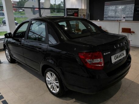 2026 Lada (ВАЗ) Granta I Рестайлинг, чёрный, 1110000 рублей, вид 4