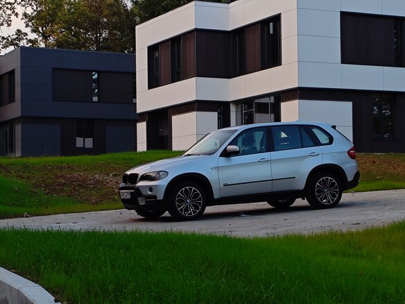 2009 BMW X5 4.8i II (E70), серый - вид 6