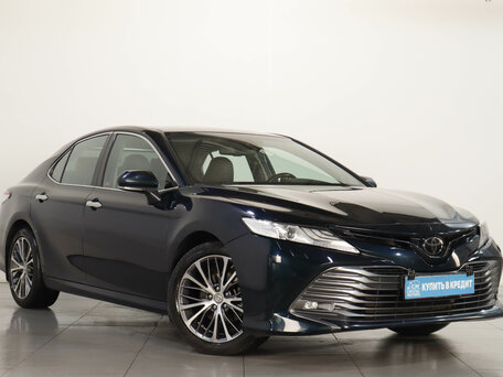 Toyota Camry VIII (XV70)