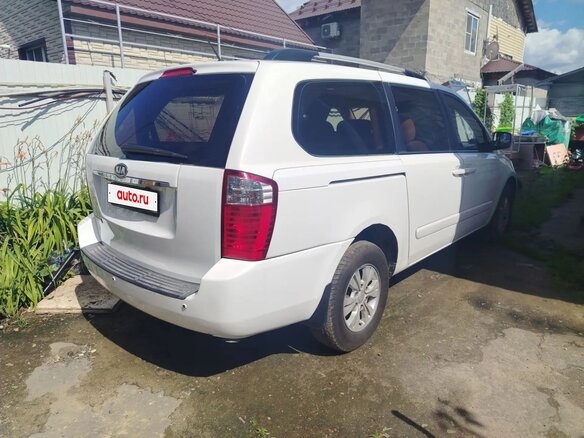 2010 Kia Carnival Grand II, белый, 1490000 рублей - вид 1