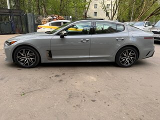 2021 Kia Stinger I Рестайлинг, серый, 2800000 рублей, вид 3