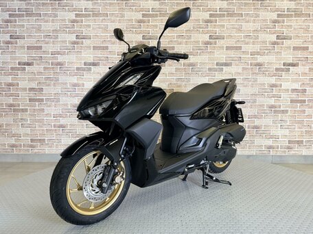 2024 Honda Click, чёрный, 365000 рублей, вид 2