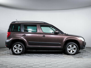 2013 Skoda Yeti I, коричневый, 850000 рублей, вид 4