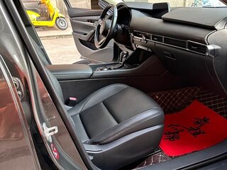 2022 Mazda 3 Axela IV (BP), серый, 1630000 рублей, вид 4