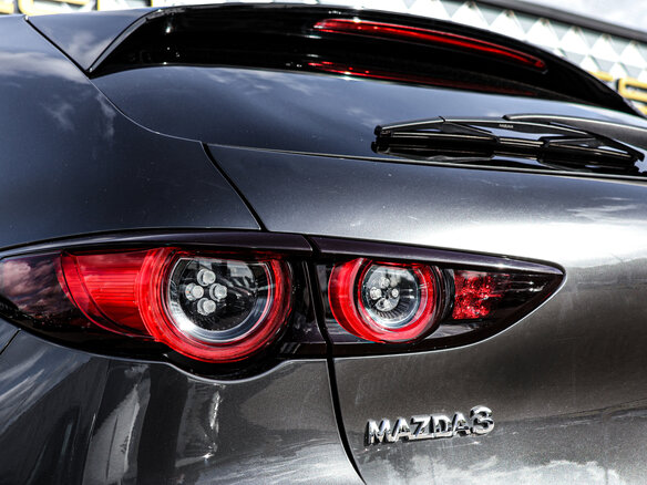 2019 Mazda 3 IV (BP), серый, 2190000 рублей - вид 38