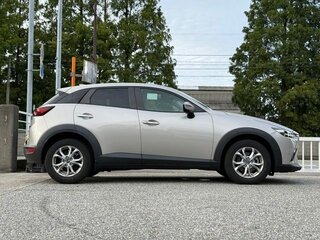 2022 Mazda CX-3 I Рестайлинг, серебристый, 1489099 рублей, вид 4