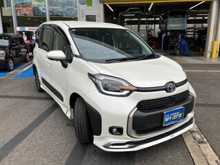 2023 Toyota Sienta III, белый, 1290000 рублей, вид 1