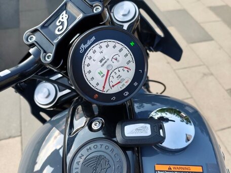 2023 Indian Chief, серый, 1649000 рублей, вид 4