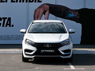2024 Lada (ВАЗ) Vesta I Рестайлинг (NG), белый, 1259000 рублей, вид 3