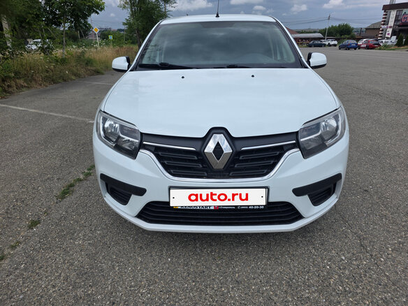 2021 Renault Logan II Рестайлинг, белый, 800000 рублей