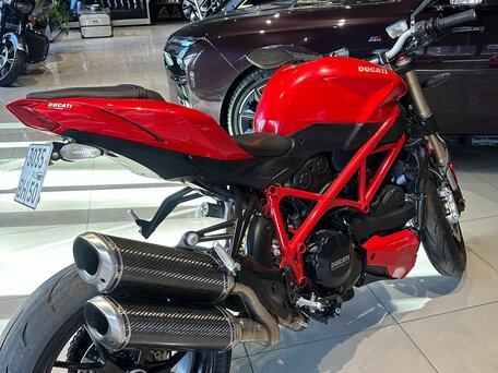 2014 Ducati Streetfighter, красный, 600000 рублей, вид 2