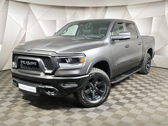 2022 Ram 1500 Crew Cab V, белый, 7249000 рублей