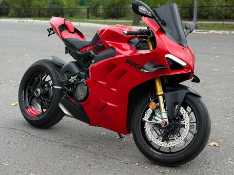 2022 Ducati Panigale V4, красный, 2500000 рублей, вид 1