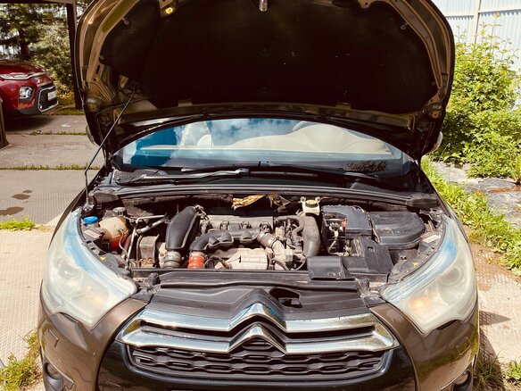 2012 Citroen DS4, коричневый, 900000 рублей - вид 2
