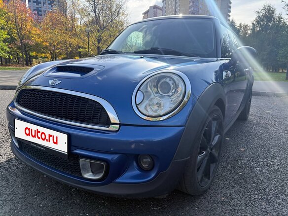 2013 Mini Hatch Cooper S II (R56) Рестайлинг, синий, 1200000 рублей - вид 1