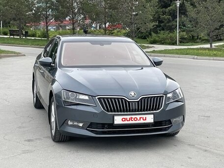 2016 Skoda Superb III, серый, 1350000 рублей, вид 3