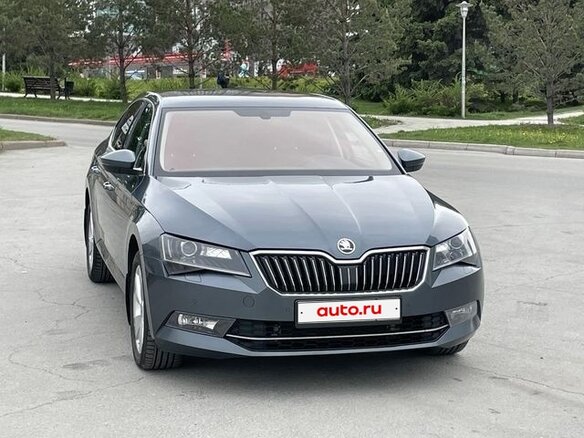 2016 Skoda Superb III, серый, 1350000 рублей - вид 2