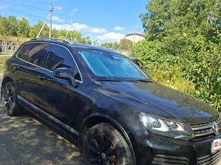 2011 Volkswagen Touareg II, чёрный, 2100000 рублей, вид 1