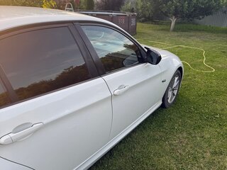 2011 BMW 3 серии 318i V (E90/E91/E92/E93) Рестайлинг, белый, 1350000 рублей, вид 3