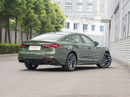 2023 Audi A5 Sportback 40 TFSI II (F5) Рестайлинг, зелёный, 5000000 рублей, вид 2