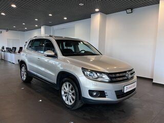 2012 Volkswagen Tiguan I Рестайлинг, серебристый, 1100000 рублей, вид 1