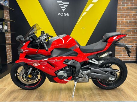 2026 Voge RR500S, красный, 687000 рублей, вид 2