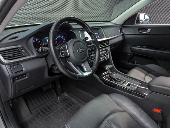2019 Kia Optima IV Рестайлинг, белый, 1980000 рублей - вид 9