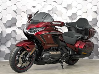 2025 Honda GL 1800 Gold Wing, красный, 3399000 рублей, вид 2
